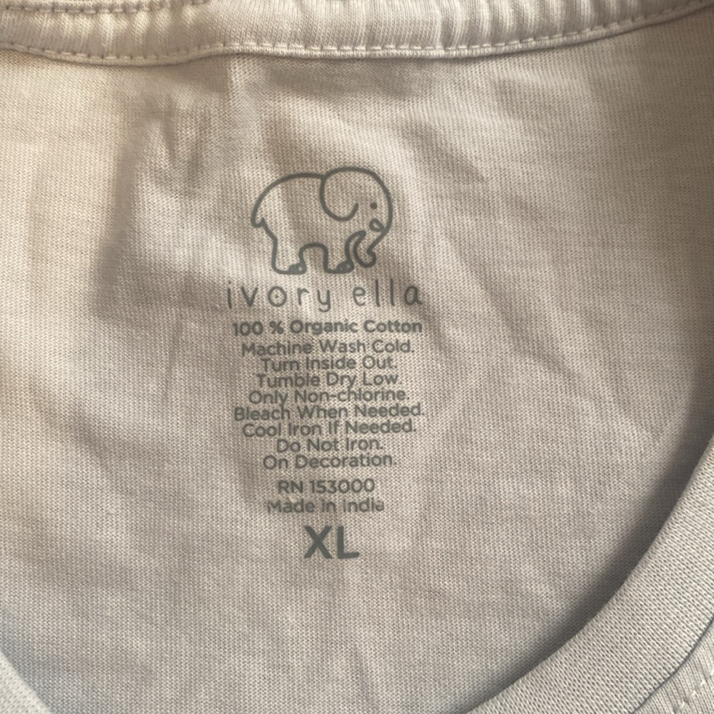 Ivory Ella tee shirt. Very good used condition - Picture 2 of 2